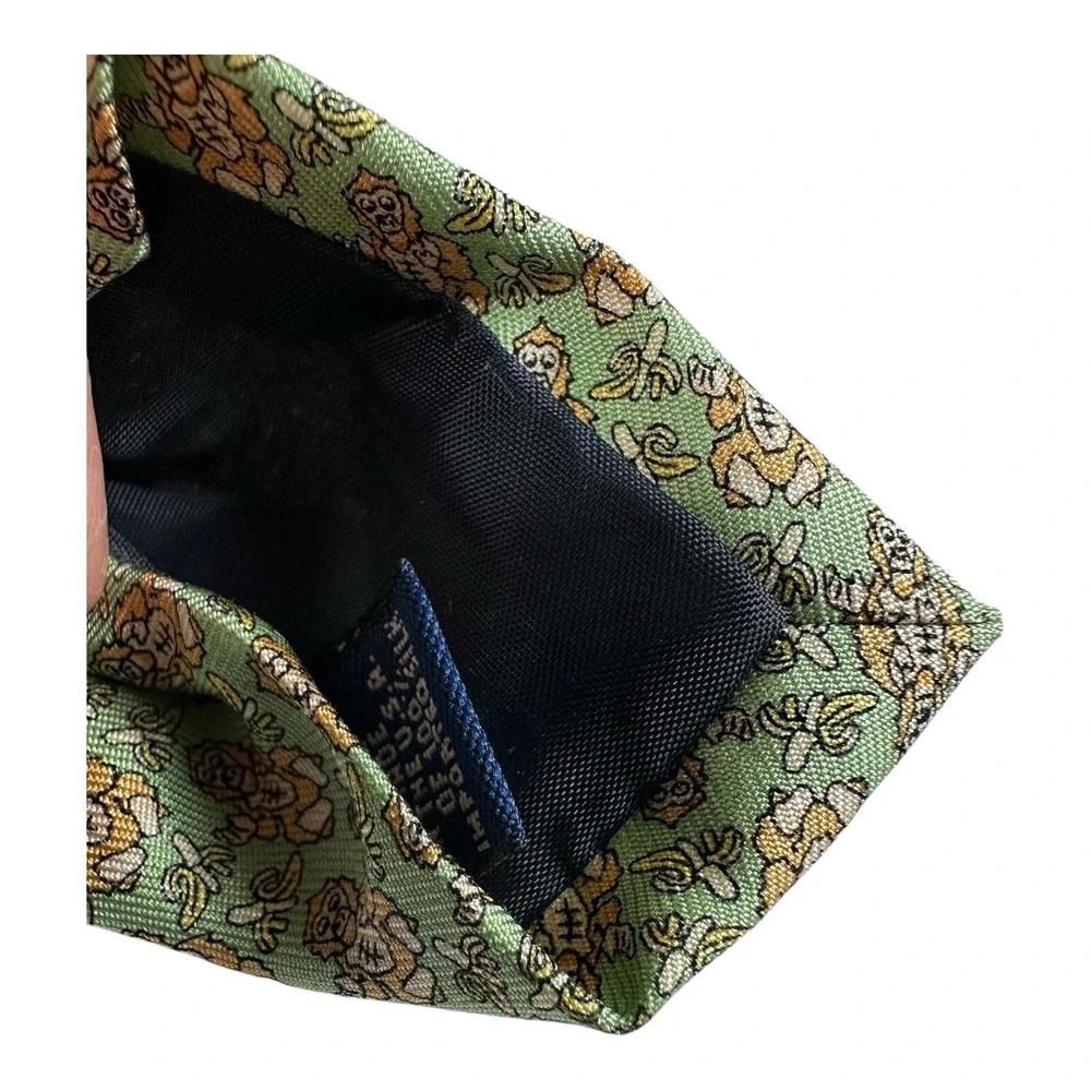 Vineyard Vines Custom Green Ape Banana AOP Silk Mens Tie 3.75 Inch Width